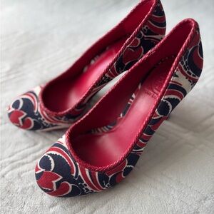 Tory Burch Stylish Red and Navy Heels